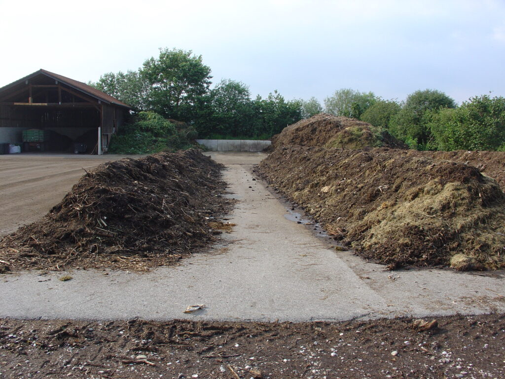  An example of well mixed raw ingredients for compost